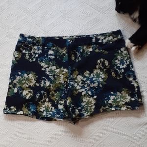 3 for $15 - Sz 16 Sonoma Short in Floral Print